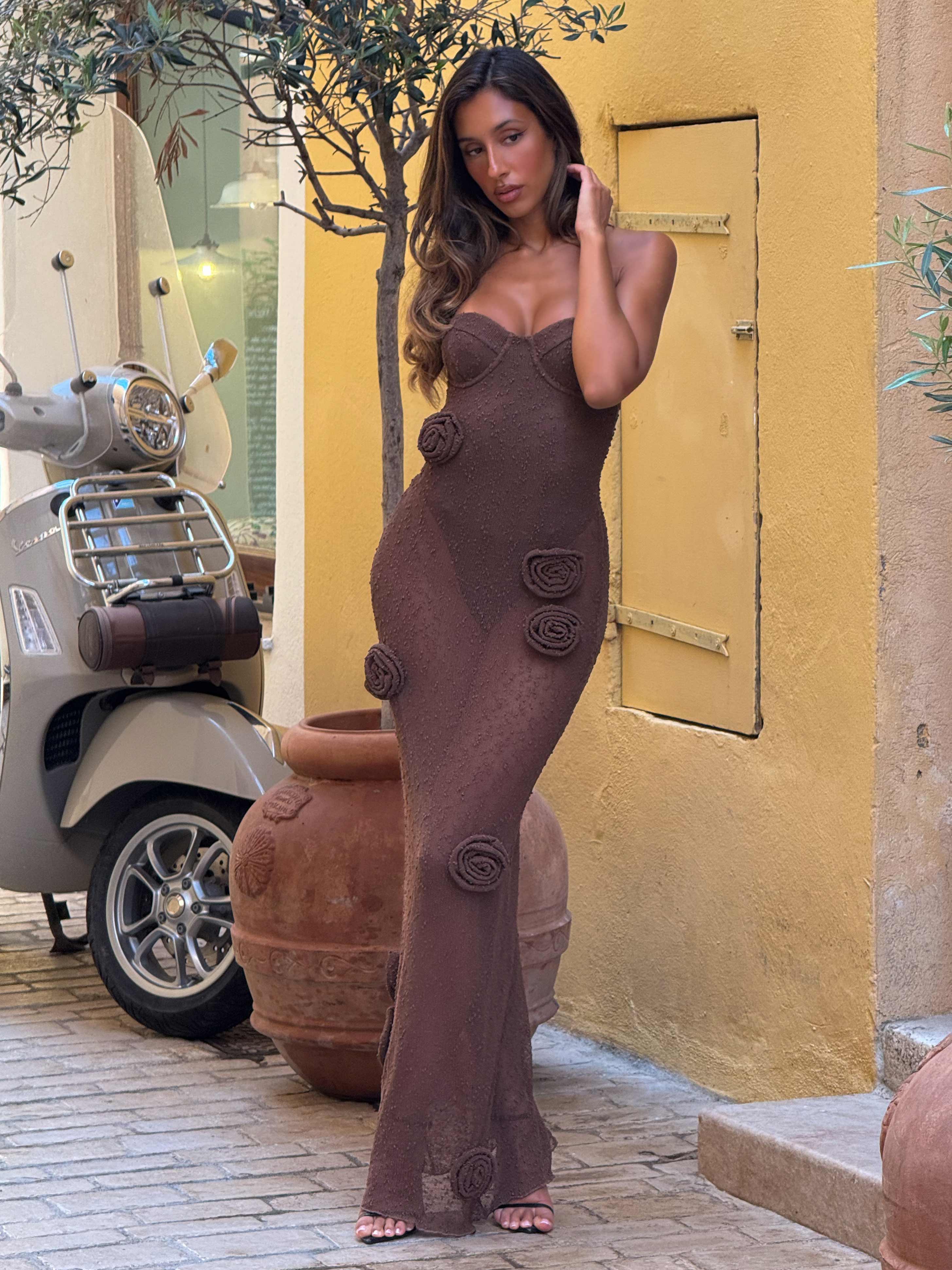 ANIKA MAXI DRESS CHOCOLATE